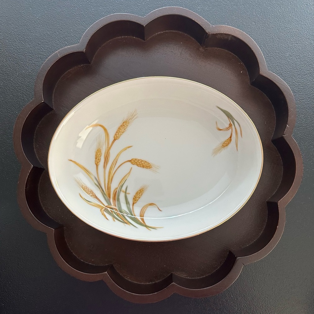 Wheat Design ~ Oval Dish & Gravy/Sugar Bowl with Lid & Handles Set